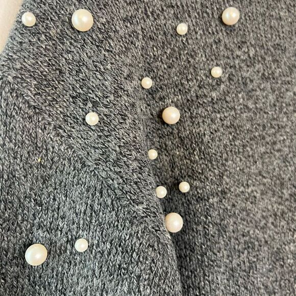 Goodnight Macaroon ‘Sabah’ Pearl Studded Mock Neck Sweater - Picture 3 of 7